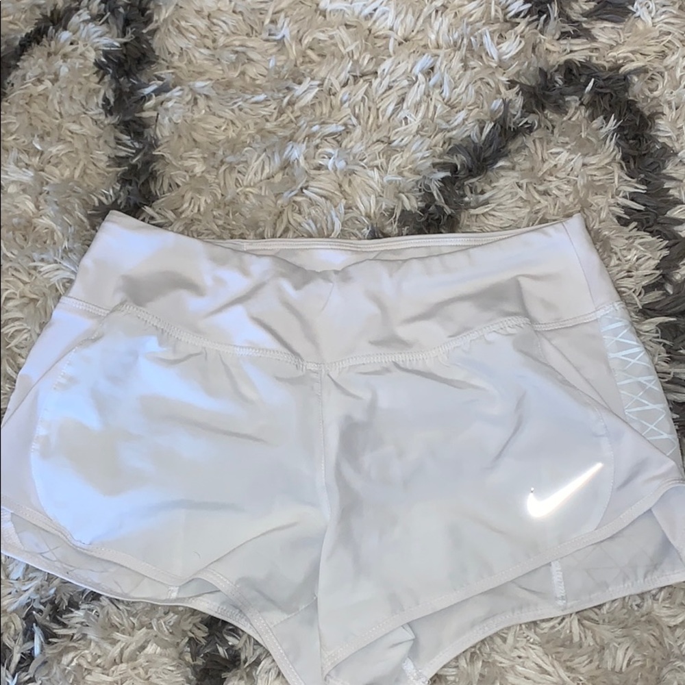 White nike shorts